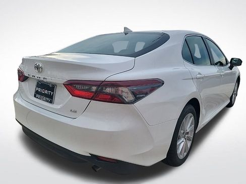 Used 2023 Toyota Camry LE image 5