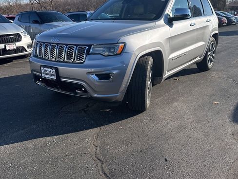 Used 2017 Jeep Grand Cherokee Overland w/ Jeep Active Safety Group image 3