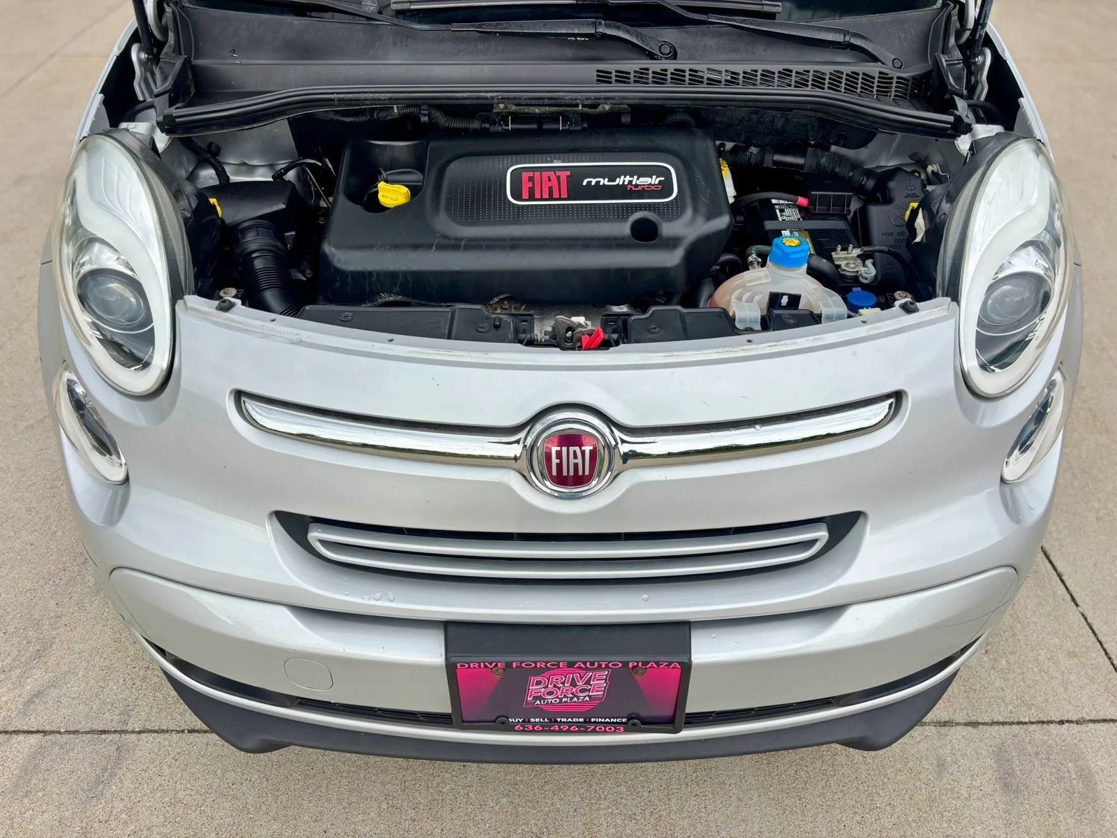 Used 2017 FIAT 500L Lounge w/ Premium Package FWD image 12