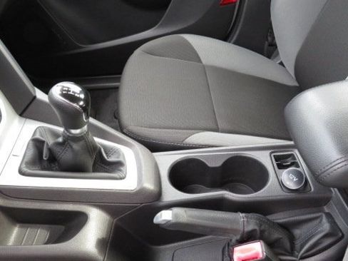 Used 2013 Ford Focus SE image 17
