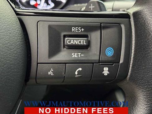 Used 2023 Nissan Rogue SV AWD/4WD image 40
