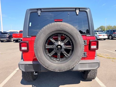 Used 2018 Jeep Wrangler Unlimited Sport S AWD/4WD image 7
