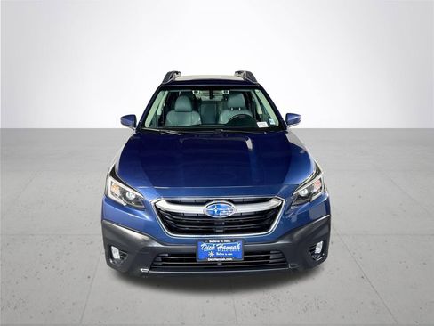 Used 2020 Subaru Outback Premium AWD/4WD image 3