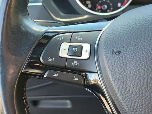 Used 2021 Volkswagen Tiguan SE R-Line image 26