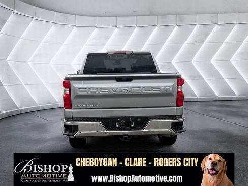 Used 2024 Chevrolet Silverado 1500 LT AWD/4WD image 16