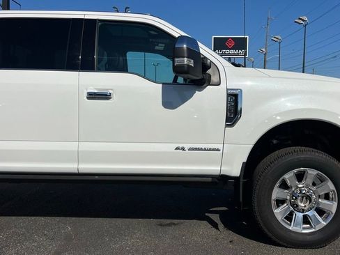 Used 2022 Ford F250 Platinum w/ FX4 Off-Road Package image 12