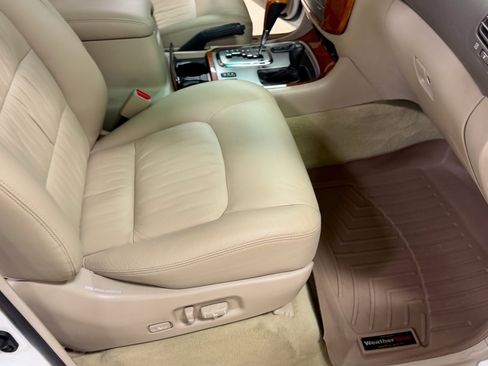 Used 2006 Lexus LX 470 4WD image 28