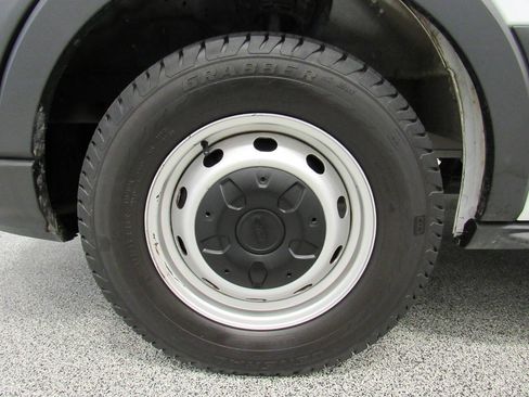 Used 2021 Ford Transit 150 Low Roof RWD image 10