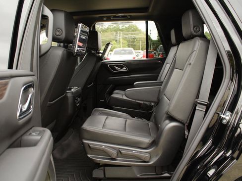 Used 2022 Chevrolet Tahoe Z71 w/ Luxury Package image 32