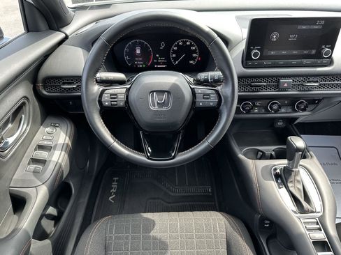 Used 2025 Honda HR-V Sport image 12