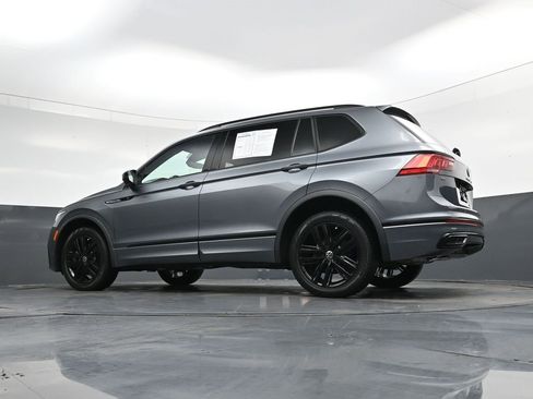 Used 2022 Volkswagen Tiguan SE R-Line image 37
