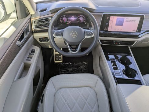 New 2026 Volkswagen Atlas SEL Premium R-Line AWD/4WD image 16
