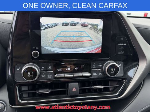 Used 2023 Toyota Highlander XLE AWD/4WD image 29