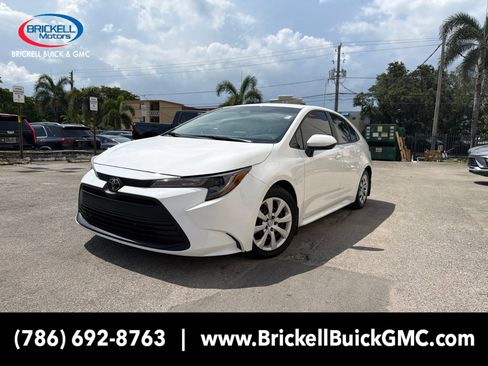 Used 2025 Toyota Corolla LE FWD image 1