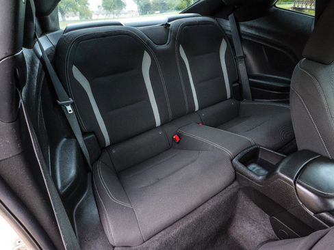 Used 2018 Chevrolet Camaro LT RWD image 33