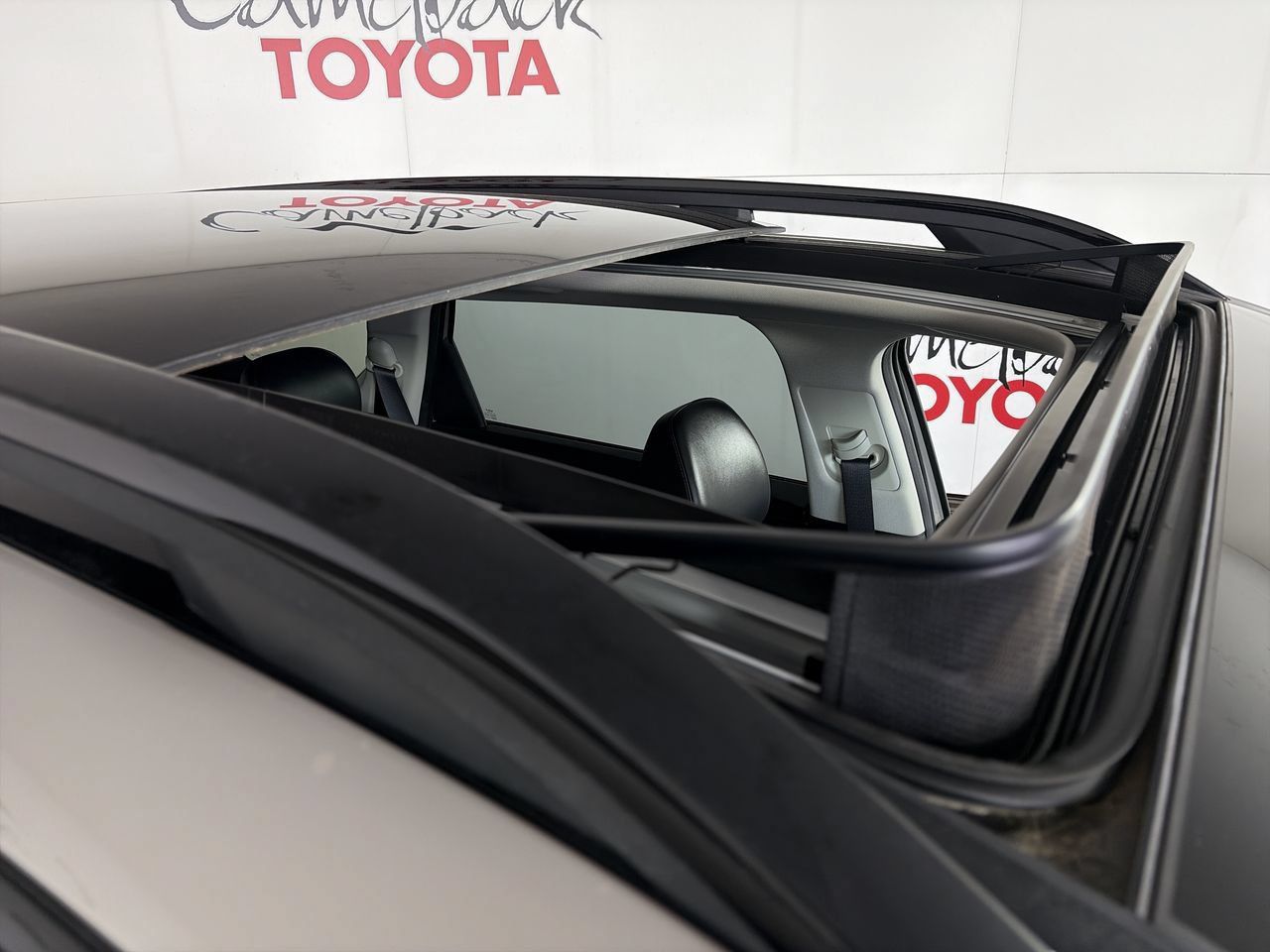 Used 2025 Kia Sorento SX AWD/4WD image 11