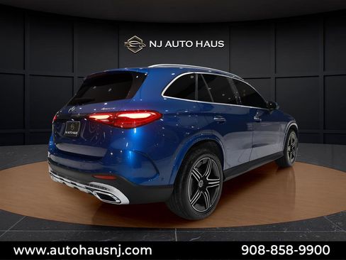 Used 2024 Mercedes-Benz GLC 300 4MATIC w/ AMG Line image 8