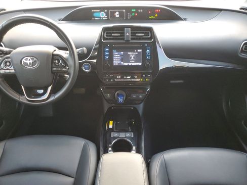 Used 2019 Toyota Prius XLE w/ Phone Cable & Charge Package image 20