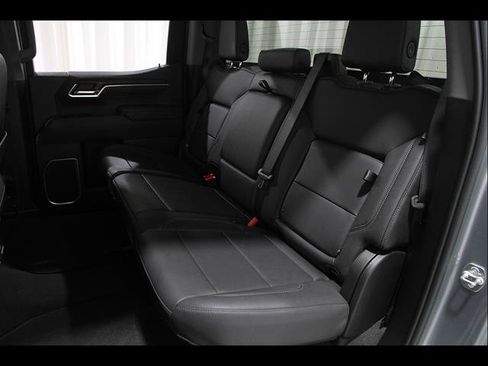 Used 2025 GMC Sierra 1500 SLT AWD/4WD image 19
