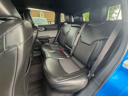 Used 2023 Jeep Compass Latitude w/ Convenience Group AWD/4WD image 27