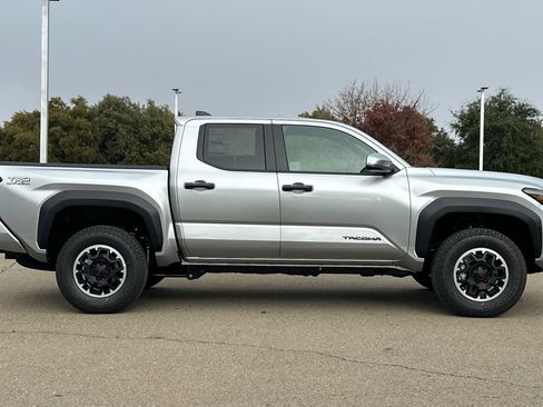 New 2026 Toyota Tacoma TRD Off-Road image 3