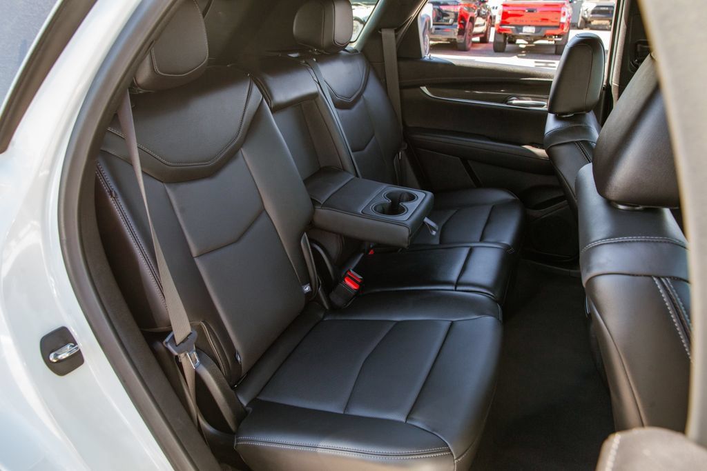 Used 2022 Cadillac XT5 Sportv w/ Technology Package AWD/4WD image 12