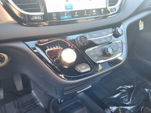 New 2026 Chrysler Voyager LX image 17