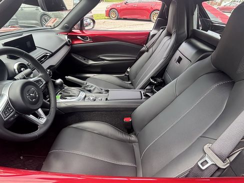 Used 2024 MAZDA MX-5 Miata RF Grand Touring RWD image 8