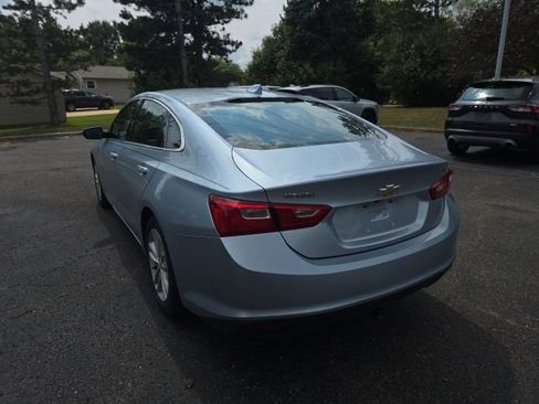 Used 2017 Chevrolet Malibu LT FWD image 6