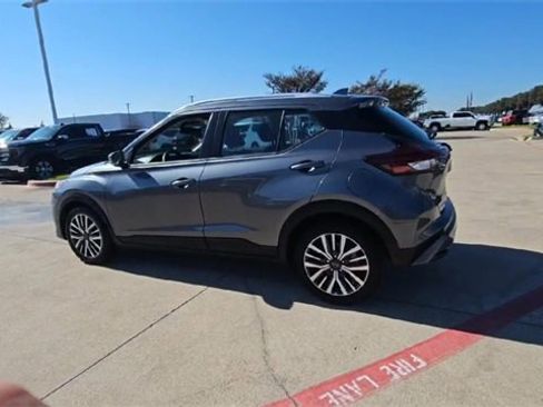 Used 2024 Nissan Kicks SV image 6