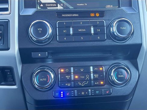 Used 2017 Ford F250 Lariat w/ Lariat Value Package image 16