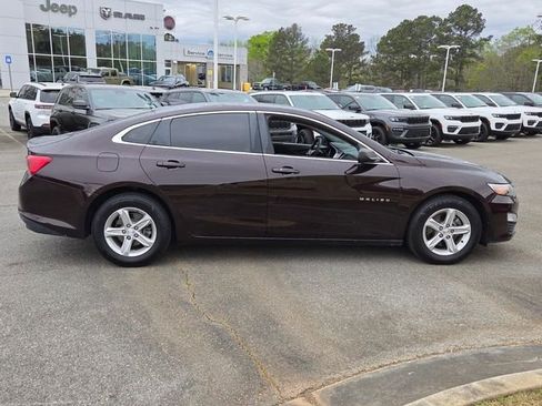 Used 2021 Chevrolet Malibu LS FWD image 13