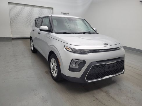 Used 2020 Kia Soul S FWD image 13