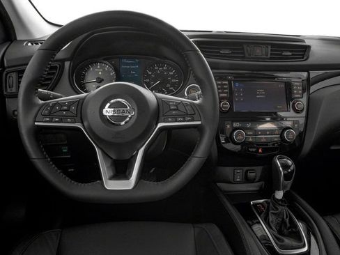Used 2017 Nissan Rogue Sport SL w/ SL Premium Package FWD image 12