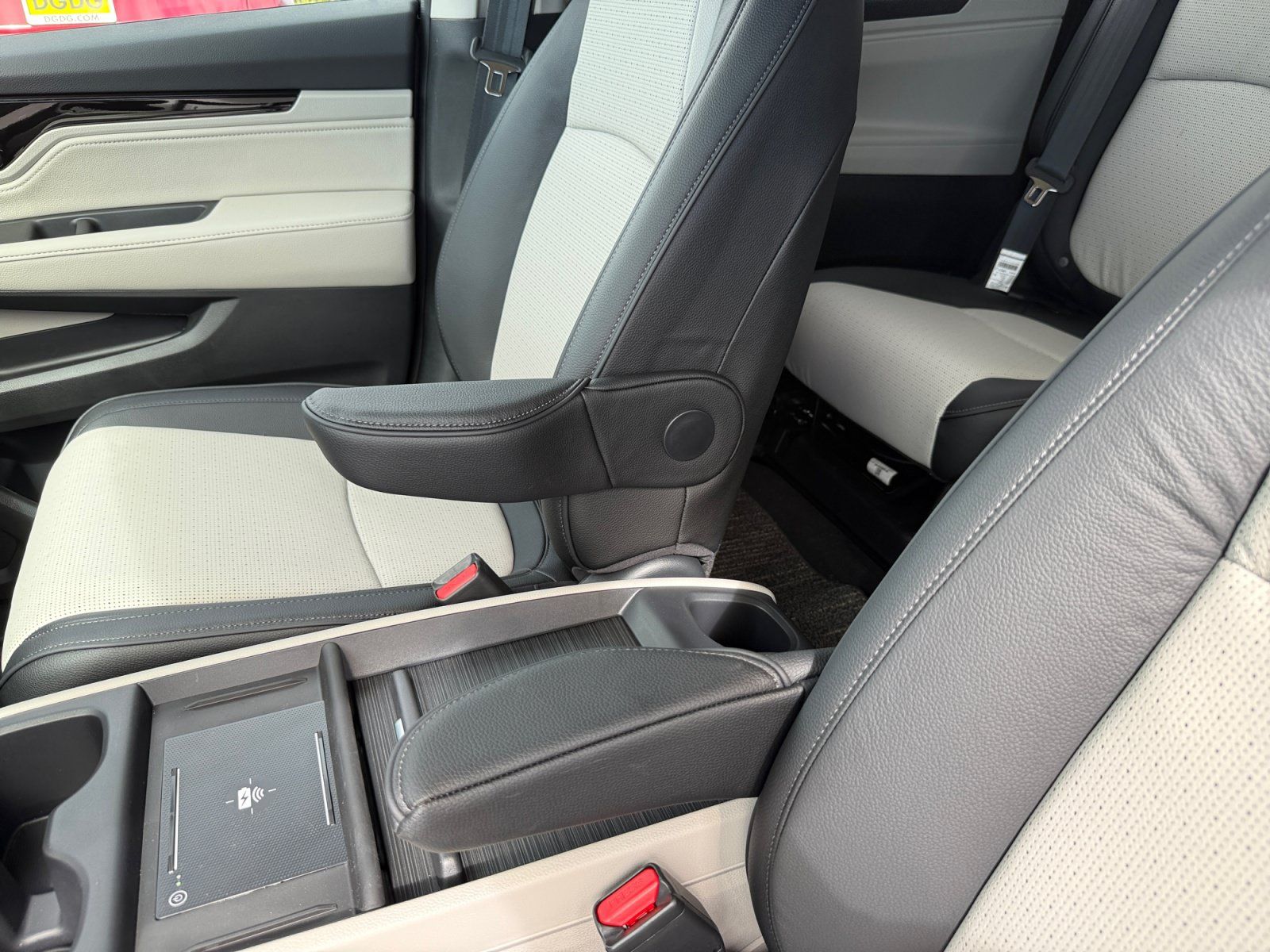New 2026 Honda Odyssey Elite image 14
