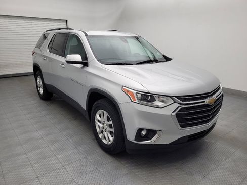 Used 2020 Chevrolet Traverse LT FWD image 13