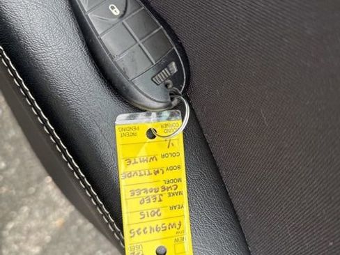 Used 2015 Jeep Cherokee Latitude image 18