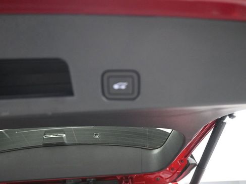 Used 2024 Chevrolet Traverse RS image 15