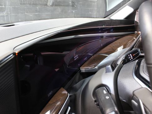 Used 2025 Cadillac Escalade Sport Platinum image 51