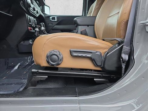 Used 2022 Jeep Wrangler Unlimited Rubicon 4xe w/ Cold Weather Group image 28