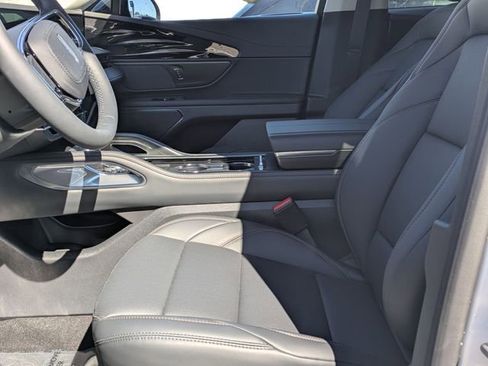 New 2026 Lincoln Nautilus Premier image 17