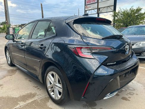 Used 2019 Toyota Corolla SE FWD image 3