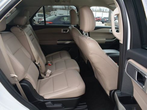 Used 2023 Ford Explorer XLT w/ Equipment Group 202A image 20
