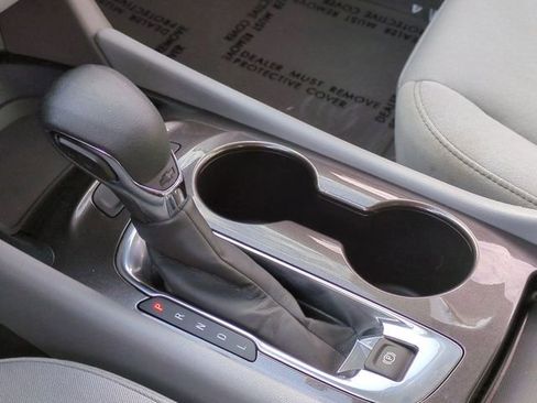 Used 2023 Chevrolet Malibu LS image 20