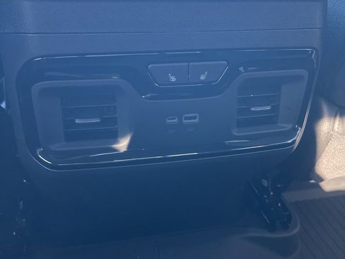 Used 2025 Chevrolet Silverado 1500 ZR2 image 15