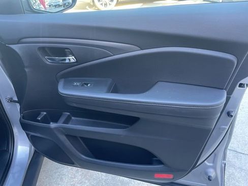 Used 2023 Honda Ridgeline RTL image 13