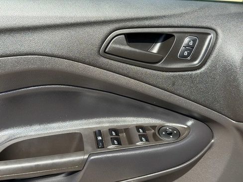 Used 2019 Ford Escape S FWD image 22