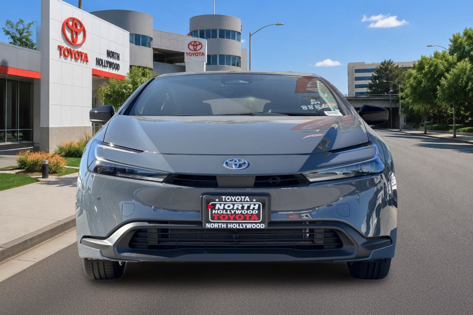 New 2027 Toyota Prius LE FWD image 10