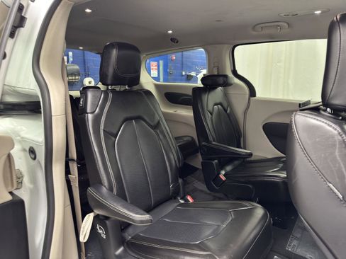 Used 2021 Chrysler Voyager Lxi image 29