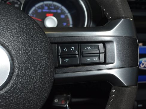 Used 2011 Ford Mustang Shelby GT500 w/ Electronics Pkg RWD image 11